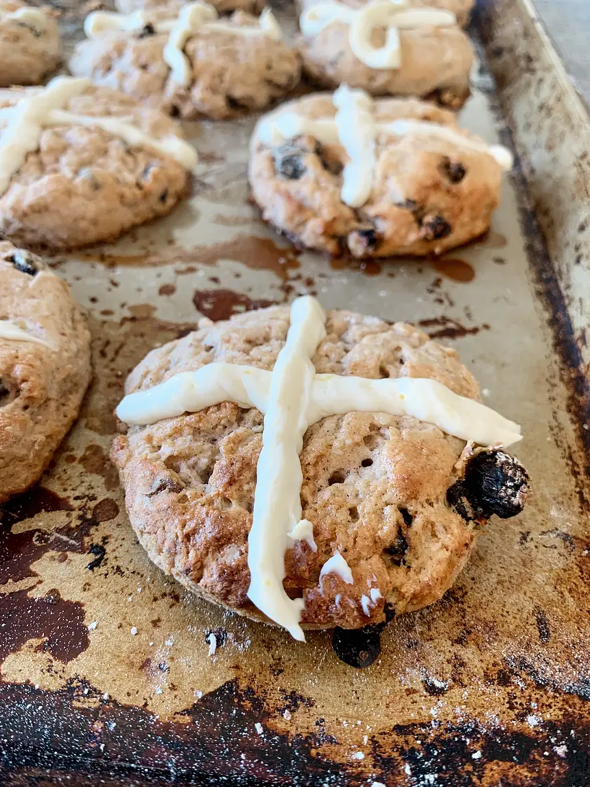 Cream Cheese Topping for Hot-Cross Buns
