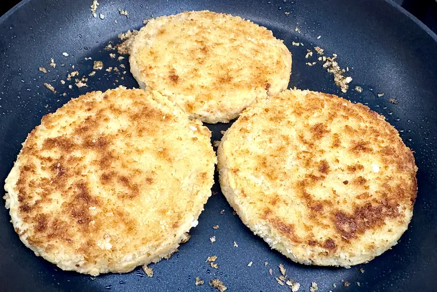 Cheesy Salmon Potato Cakes