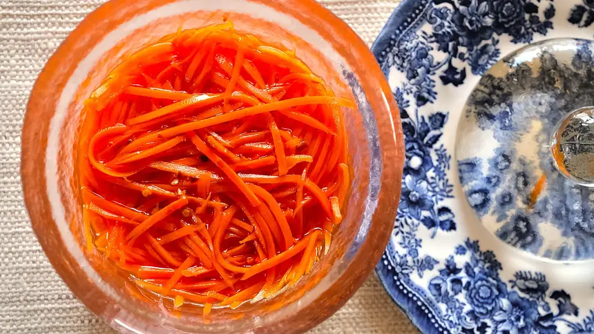 Quick Pickled Carrots - Japanese-Style