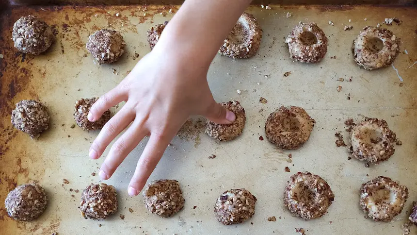 Granny's Thumbprint Cookies