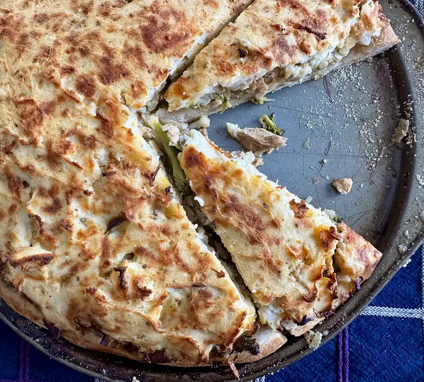 Leftover Turkey Shepherd's Pie Pizza