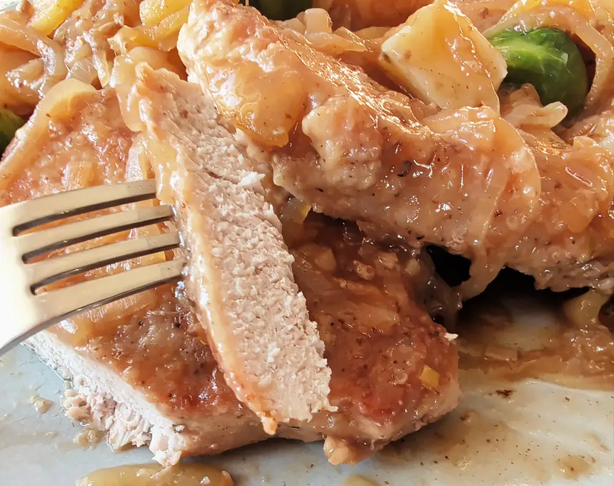 Pork Chops in Onion Sauce