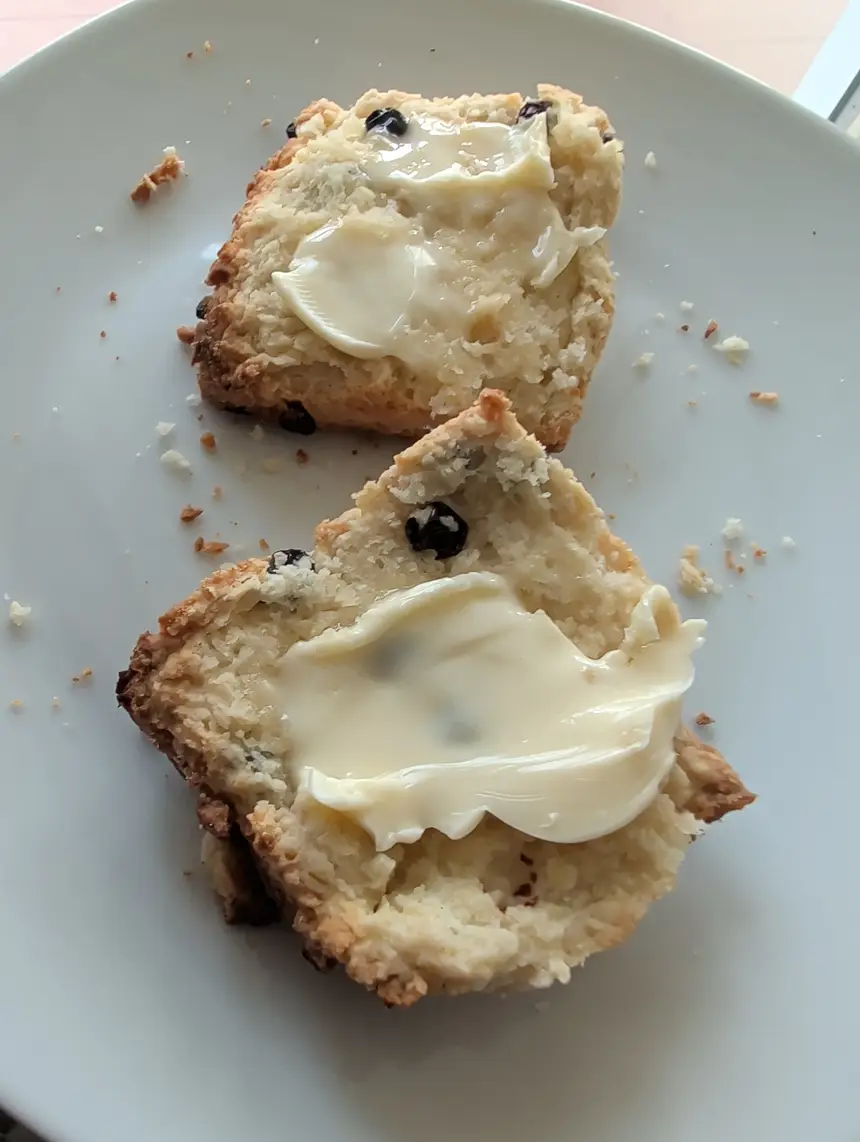 Best Buttermilk & Currant Scones