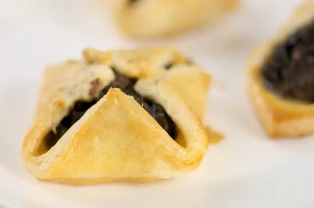 Mushroom & Goat Cheese Puff Pockets