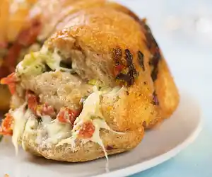 Cheesy Sun-Dried Tomato Monkey Bread