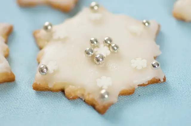 Almond Christmas Snow Flake Cookies