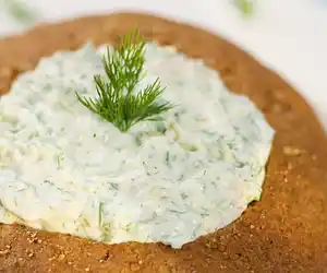 Dill Dip in Rye Bread