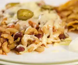 Chili Mac 'N Cheddar