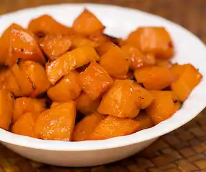 Paleo Maple Syrup Roasted Sweet Potatoes