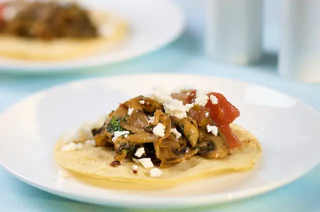Sauteed Mushrooms, Onion, & Chipotle Chile with Corn Tortillas
