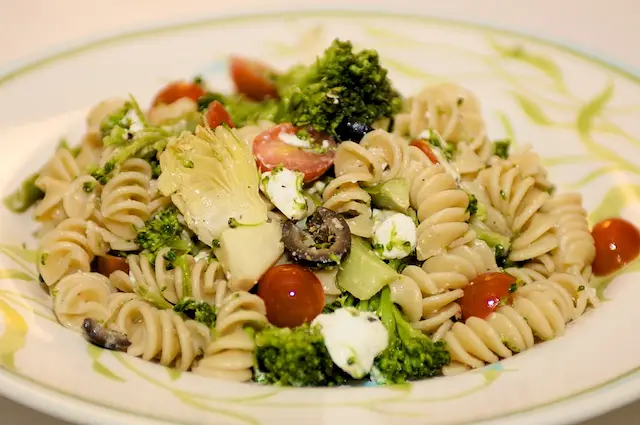 Mediterranean Pasta Salad with Broccoli & Cherry Tomato