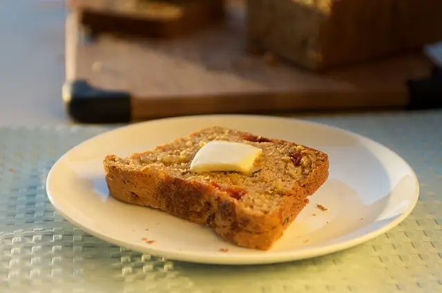 Mozzarella & Sun-Dried Tomato Bread
