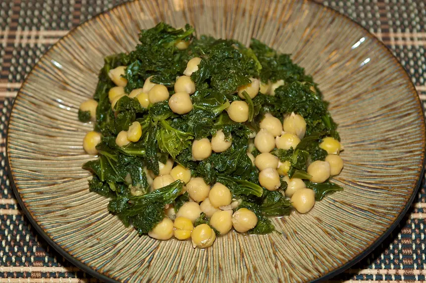 Spiced Kale & Chickpeas