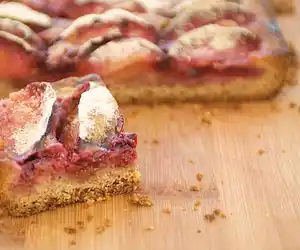 Pflaumenkuchen (Plum Cake)