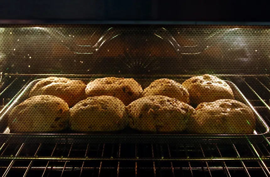 Walnut-Onion Herb Bread