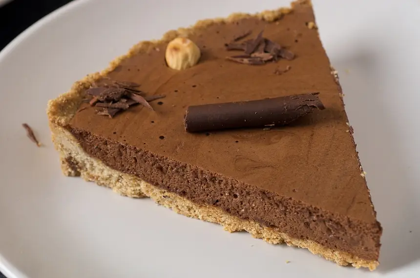 Low Fat & Whole Wheat Chocolate Hazelnut Tart 