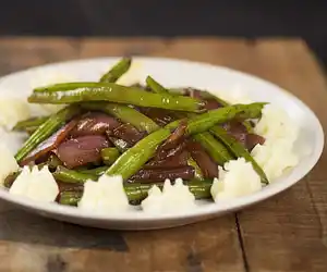 Balsamic Red Onions with Glazed Green Beans