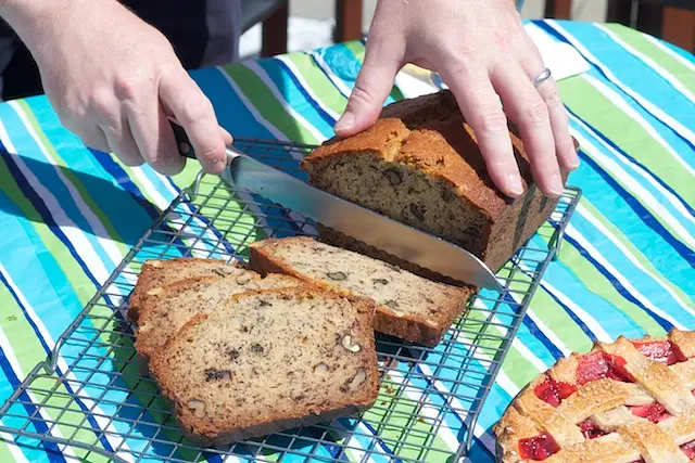Slicing the bread and ready to serve...