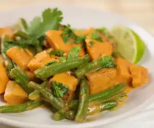 Red Thai Curry Green beans, Sweet potatoes & Tofu