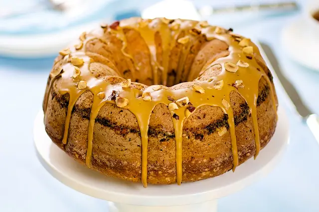 The cake came out beautiful and absolutely delicious :)