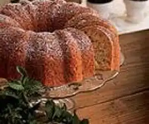 Bananas 'n Cream Bundt Cake