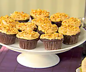 Chocolate Cupcakes With Peanut Butter Frosting