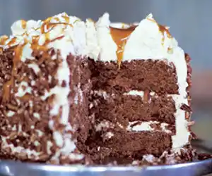 Apple-Spice Layer Cake with Caramel Swirl Icing 