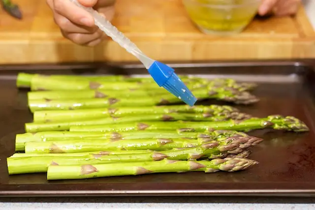 Brush with 1 to 1 ½ tablespoon reserved dressing...