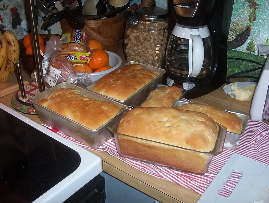 Holiday Polish White Bread