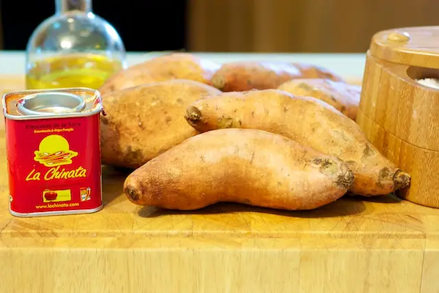 Baked Sweet Potato Wedges with Paprika