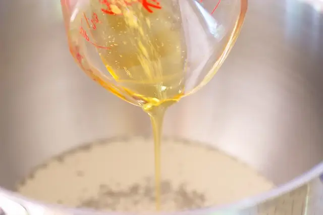Add 4 tablespoons of honey.