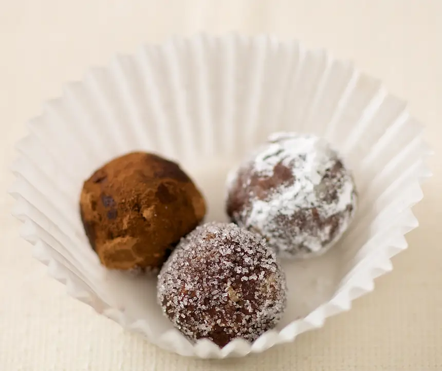 Honey-Rum Balls