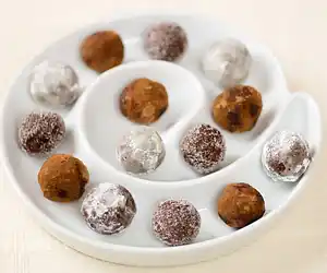Holiday No Bake Rum Balls