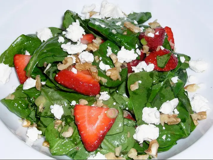 Baby Spinach & Strawberry Salad with Maple Dressing