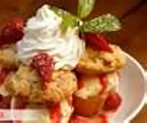 Mama's Best Strawberry Shortcake
