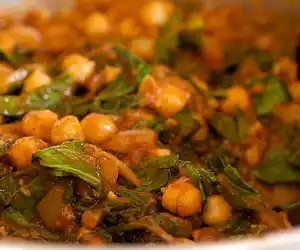 Skillet Kale, Chickpeas & Tomatoes
