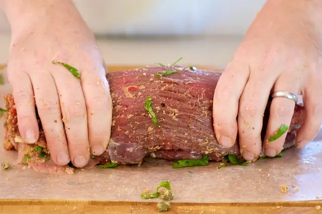 Shape to keep the stuffing inside