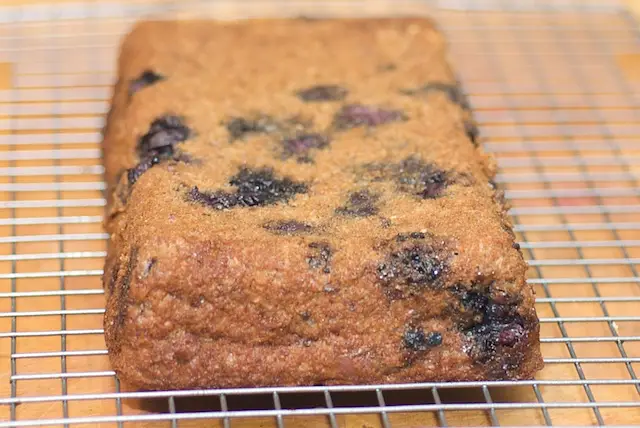 Very moist. Here I turned my bread up-side down as well, then we can really see the blueberries.
