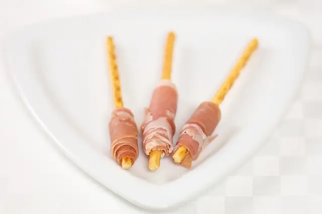 Easy Prosciutto Sticks