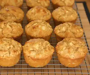 Apple Oat Moist Muffins-Low fat, Low calorie