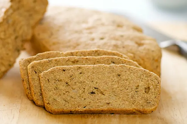Or you can slice the bread into slices, then have it!