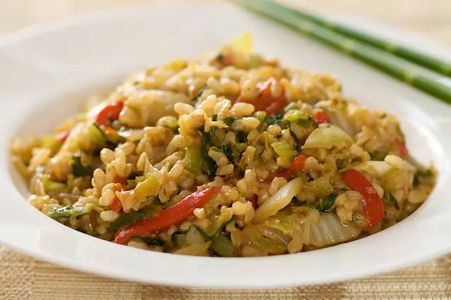 Serve hot, drizzle with sesame oil and enjoy!