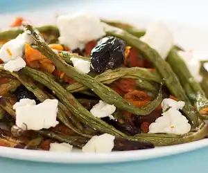 Mediterranean Roasted Green beans with Goat Cheese