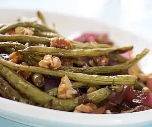 Balsamic Roasted Green Beans, Red Onion & Toasted Walnuts