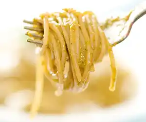 Tomato, Basil & Almond Pesto Pasta (Pesto alla Trapanese)