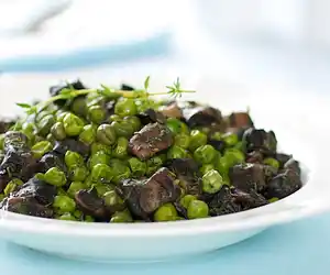 Skillet Peas with Mushroom & Thyme