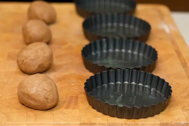 Divide into 4 equal portions.