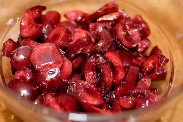 Slice or chop the pitted cherries.