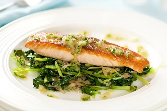 Crispy Salmon on Tatsoi with Spicy Thai Sauce