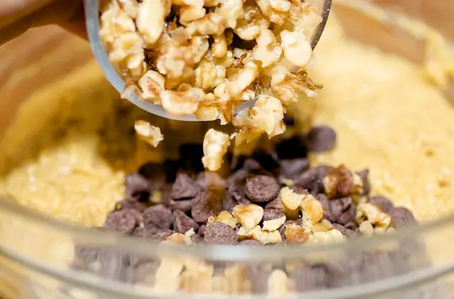 and walnuts until evenly distributed. 